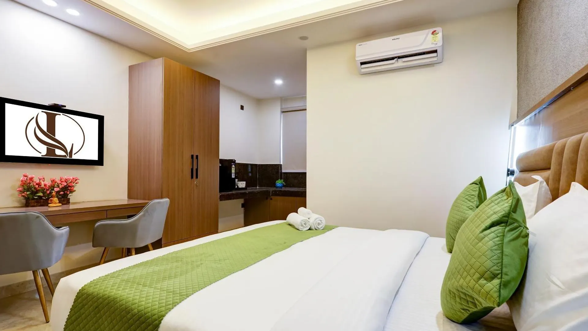 Limewood Stay Premium Studios - Near Sector 29 Гургаон 3*,